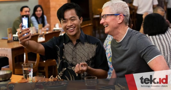 CEO Apple, Tim Cook, nikmati sate ayam di Jakarta sebelum bertemu dengan&nbsp;Jokowi