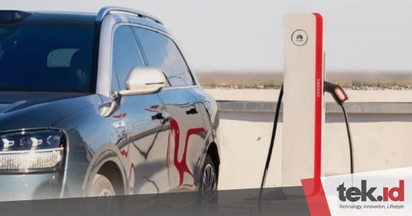 Huawei berhasil uji charger mobil listrik di gurun&nbsp;panas